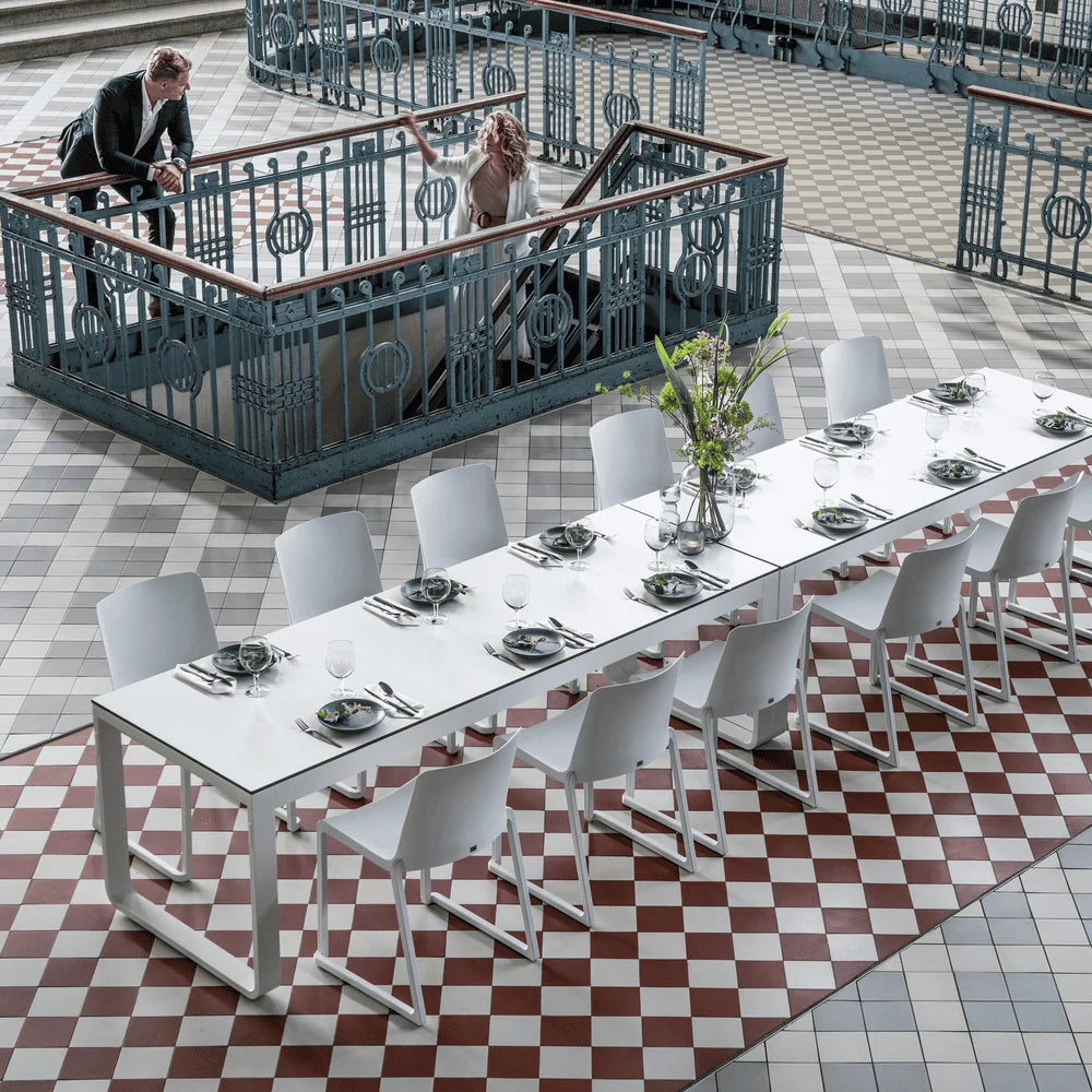 005 Flow Dining Table White Frame White Table Top Insitu