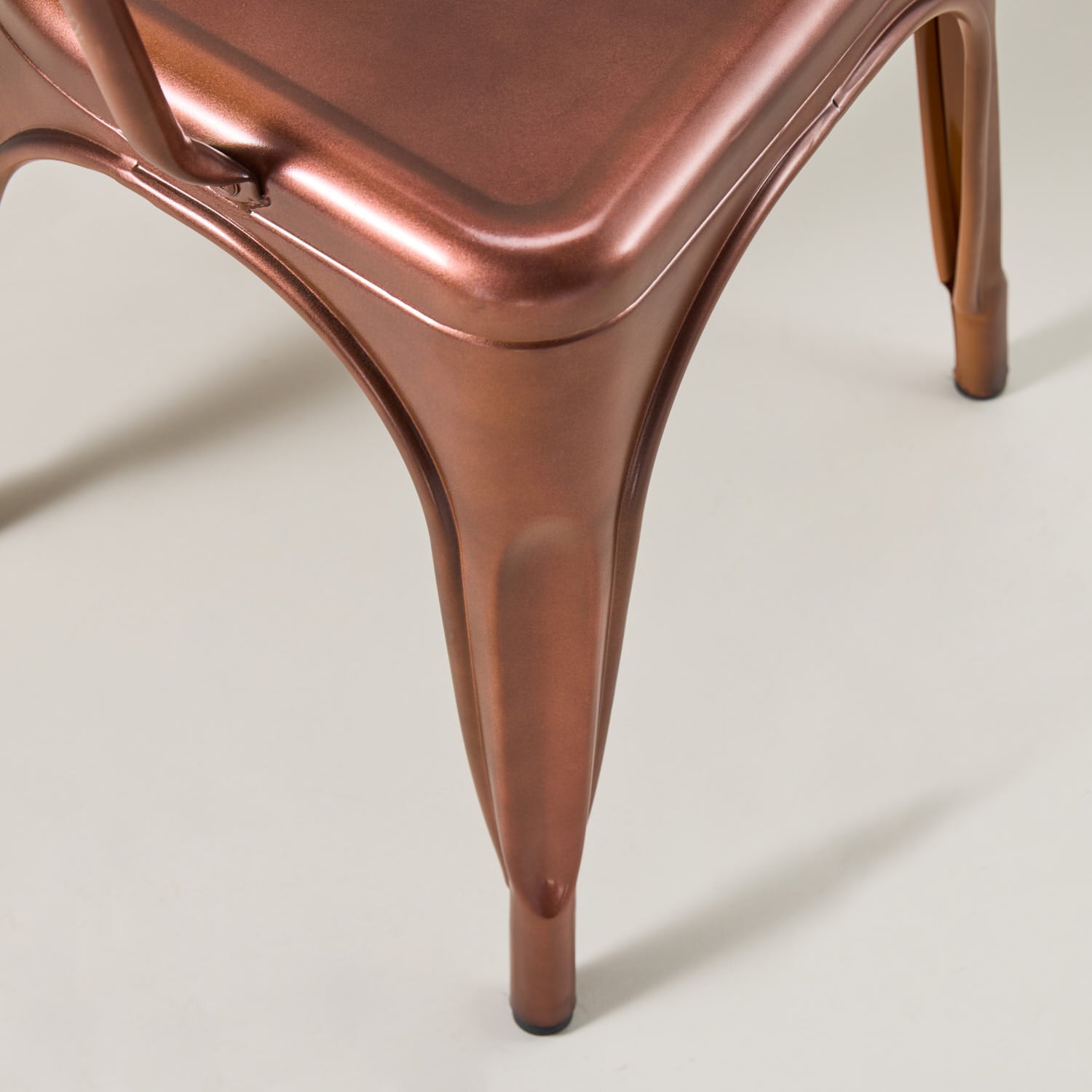 Paris cafe chair with arms – Vintage copper
