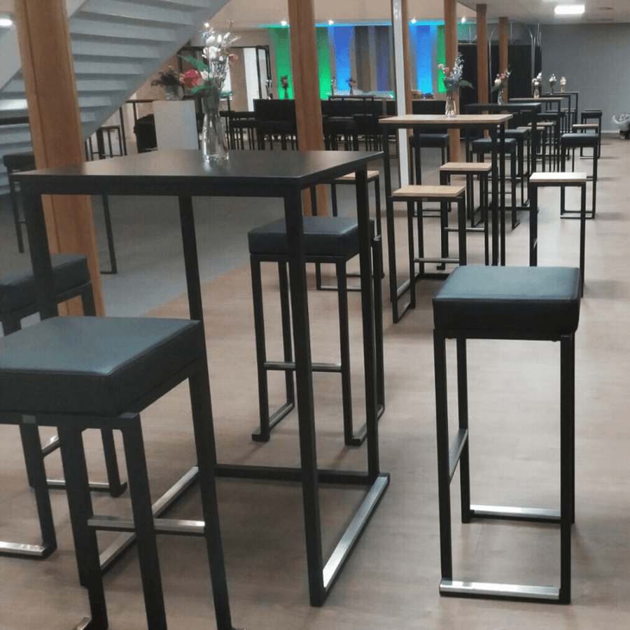 Kubo Smart Steel Standing Table Insitu 4